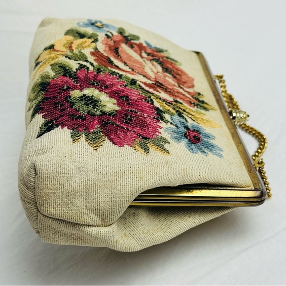 Verdi Mid-Century Vintage Floral Embroidered Bag GUC w/ Gold Tone Chain - Picture 12 of 14